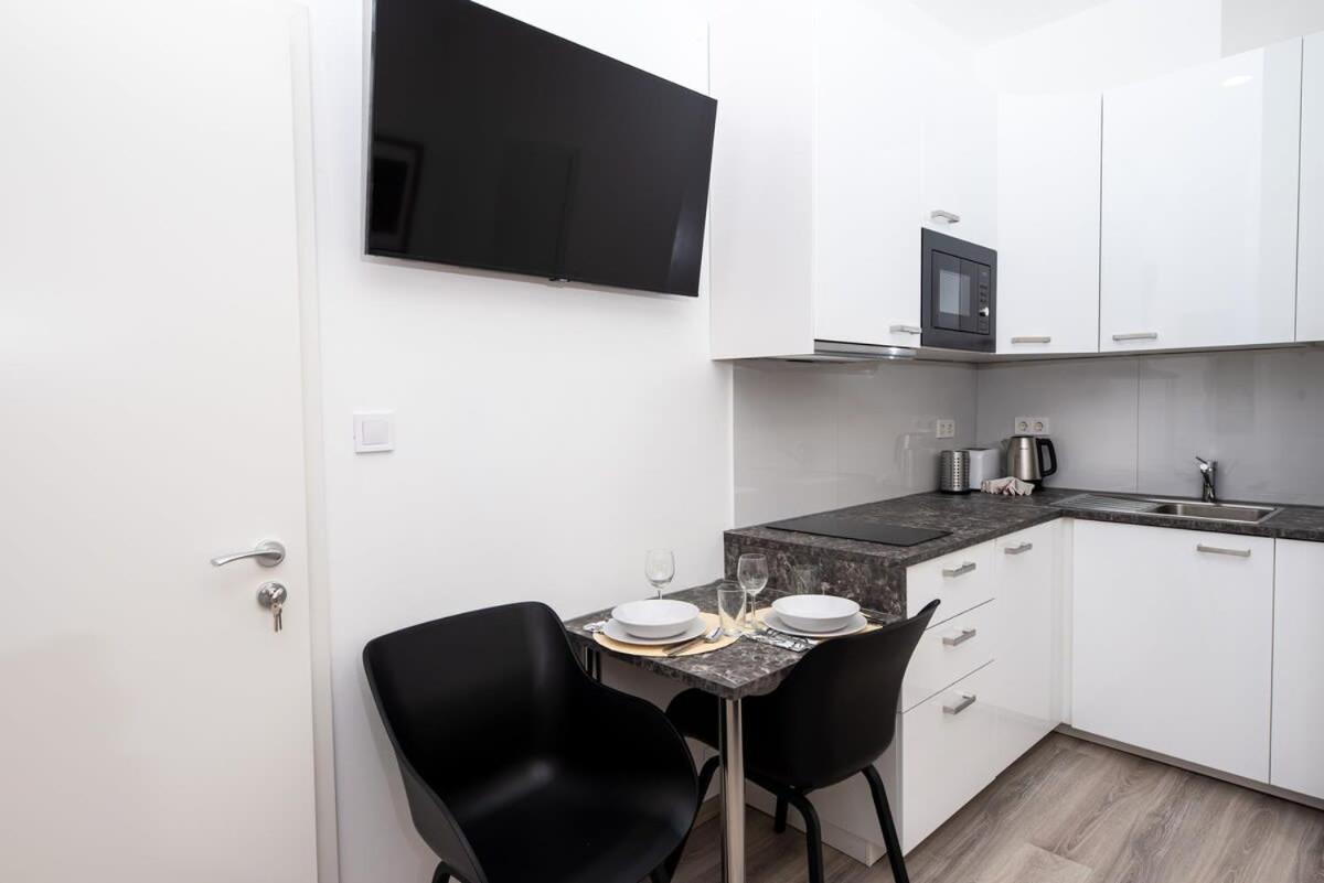 Extra Central - New - Charming Studio Budapeste Exterior foto