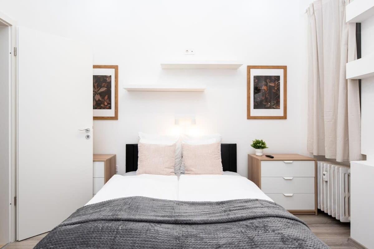 Extra Central - New - Charming Studio Budapeste Exterior foto